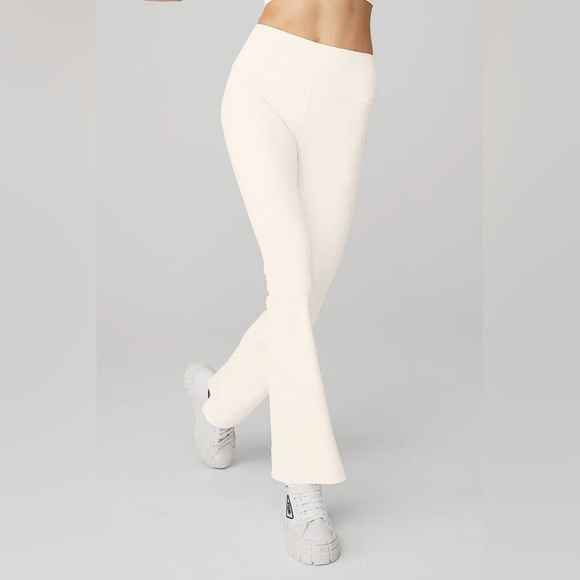 ALO Yoga Pants - Alo Ivory Airbrush High-Waist 7/8 Bootcut Legging size small